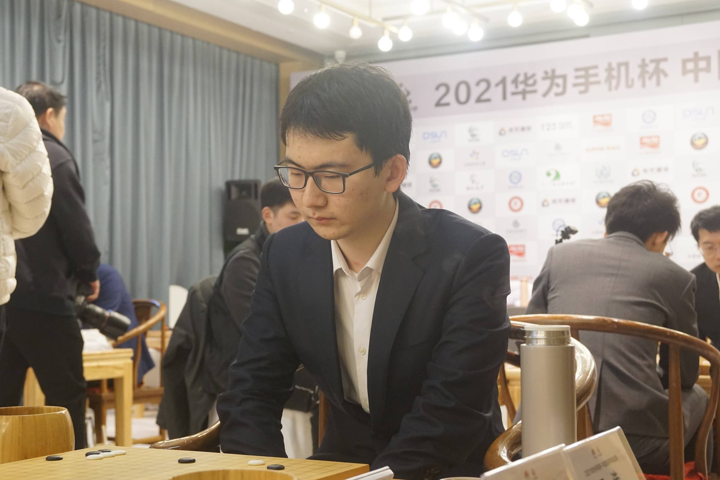 关于决战时刻:季后赛激烈对抗的精彩瞬间的信息 关于决战时刻:季后赛激烈对抗的精彩瞬间的信息