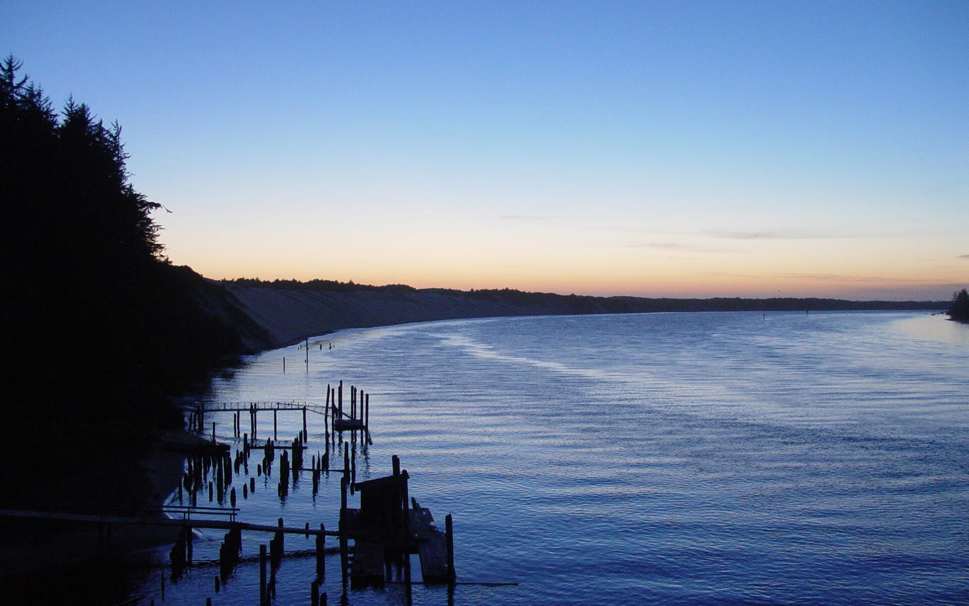 “东部新区徒步定向越野:赛道复杂,挑战多样”