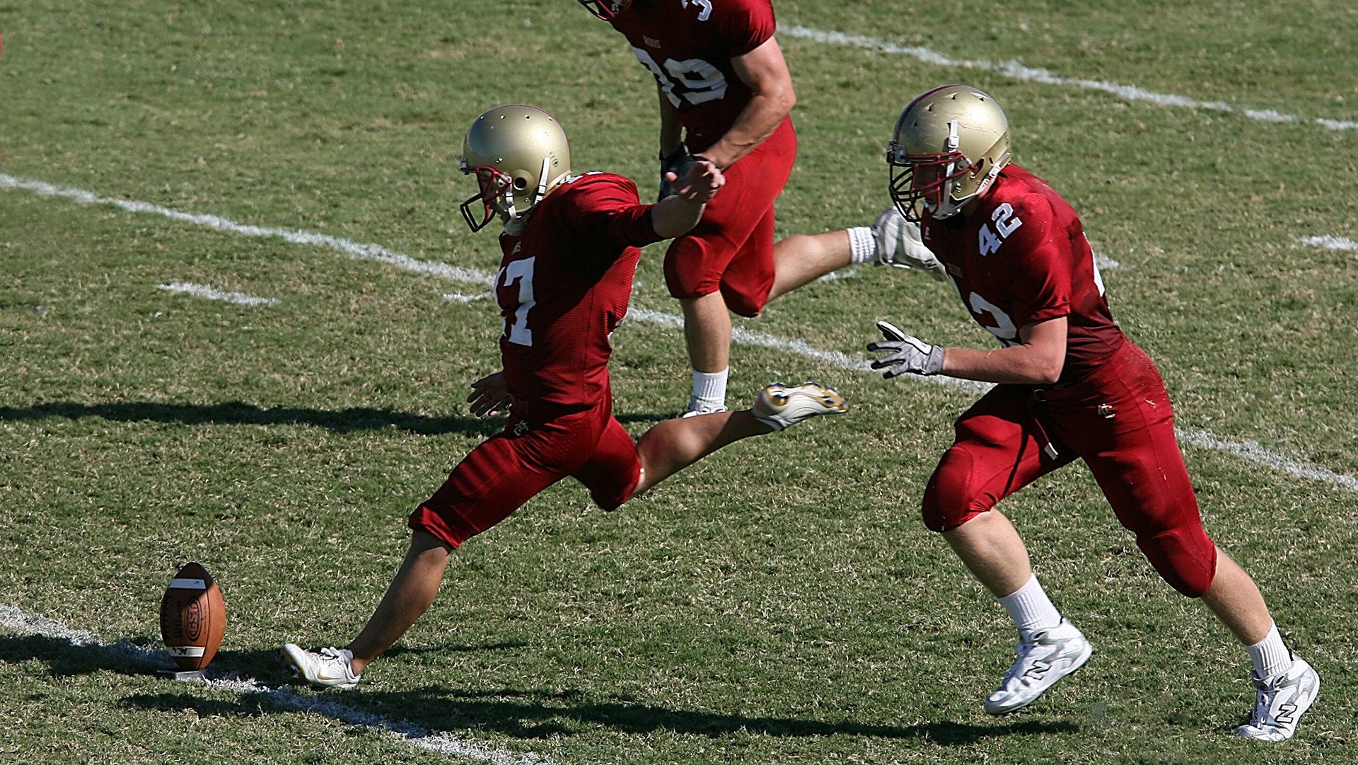 米兰体育网页版-比赛中，蒂伊展现出“全能战士”的风采，攻防两端表现都是精品！